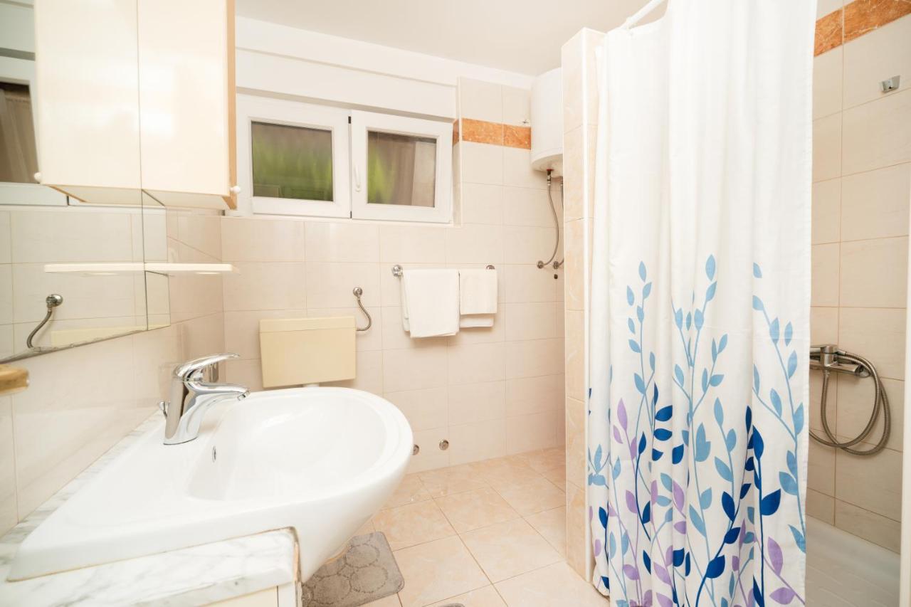 Apartmani Zlata ラバック エクステリア 写真